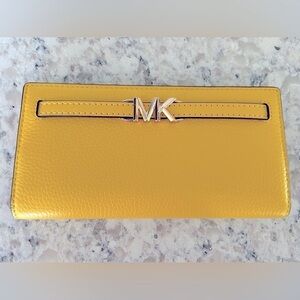 Michael Kors Large Reed Leather Snap Wallet